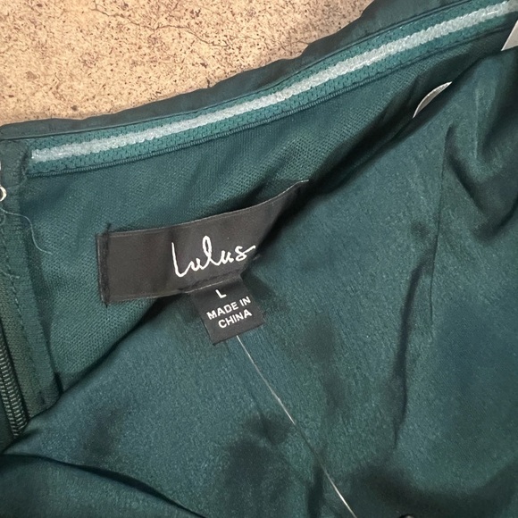 Lulu’s dress - Picture 2 of 3